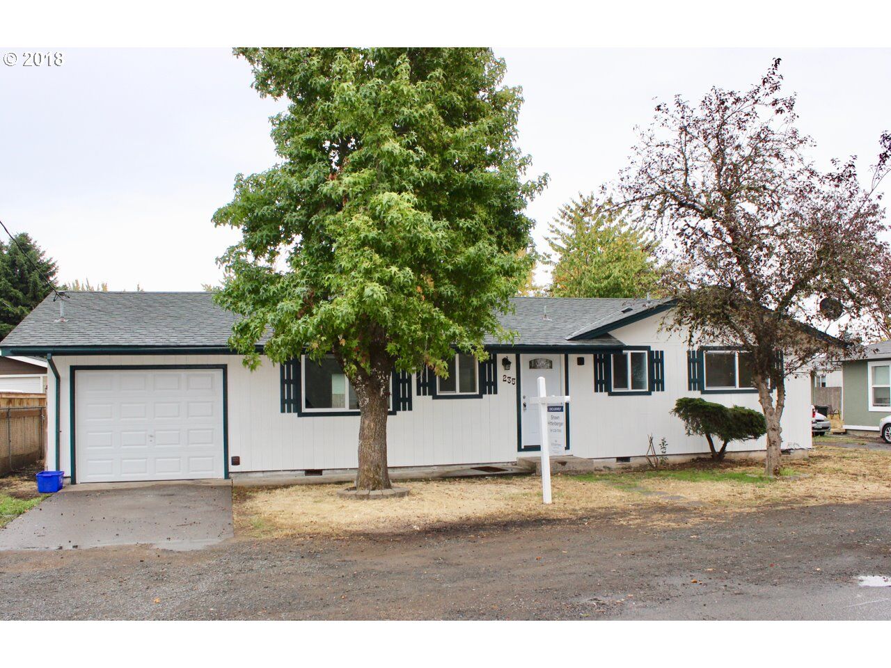 Property Photo: 235 S 38th St OR 97478