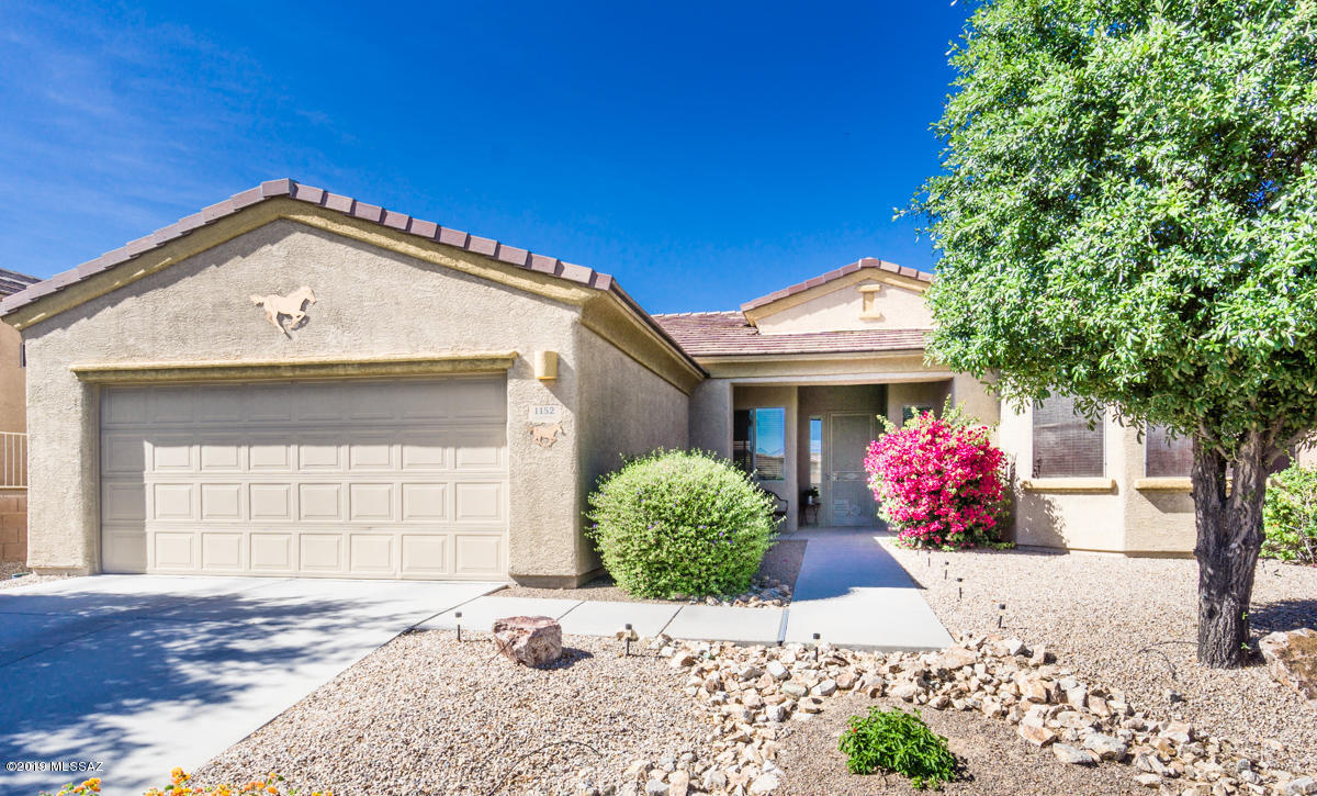 Property Photo: 1152 W Tenniel Drive AZ 85614