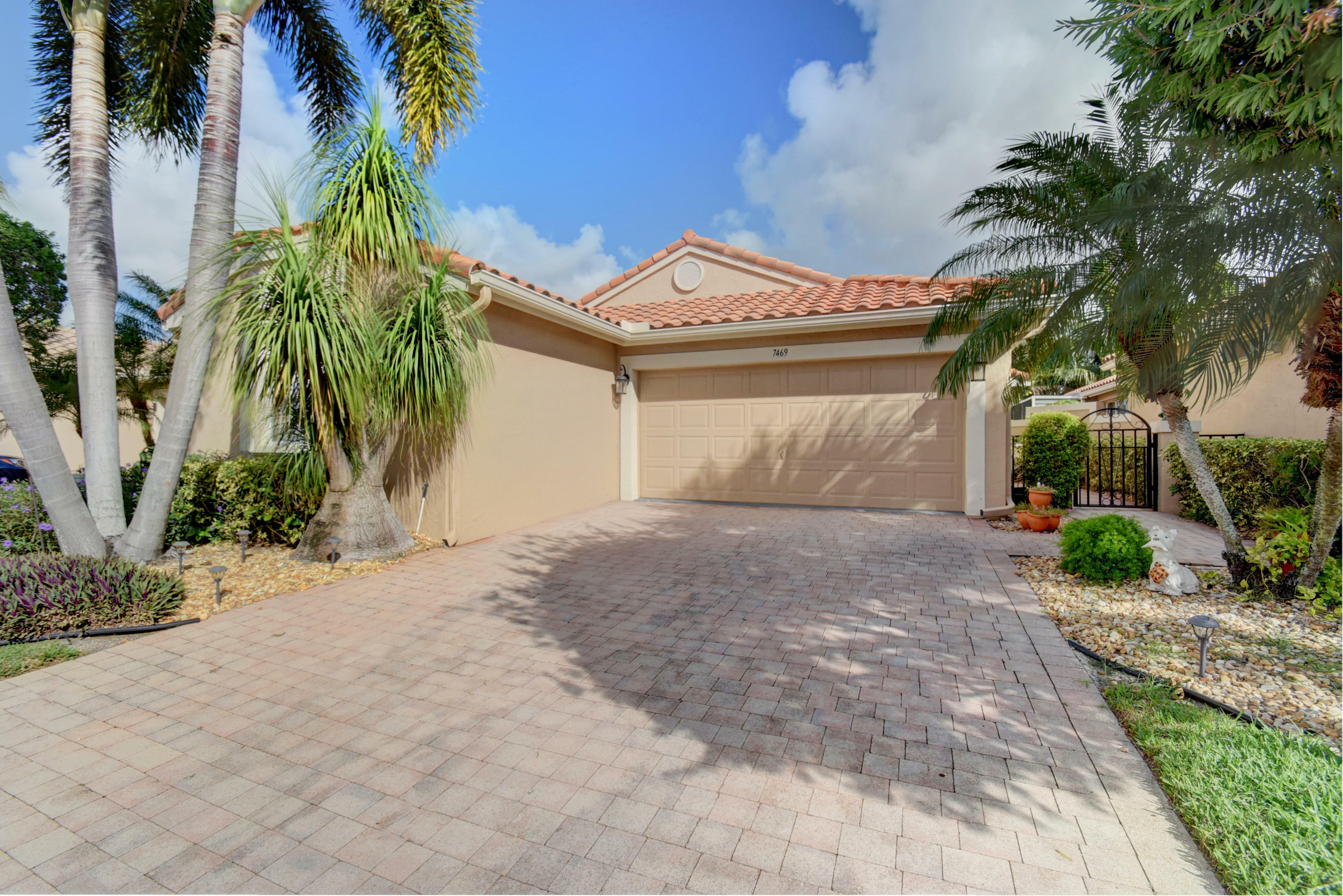 Property Photo:  7469 Chorale Road  FL 33437 