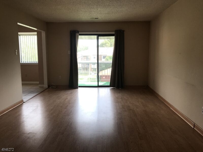 Property Photo: 922 Edison Glen Ter 922 NJ 08837
