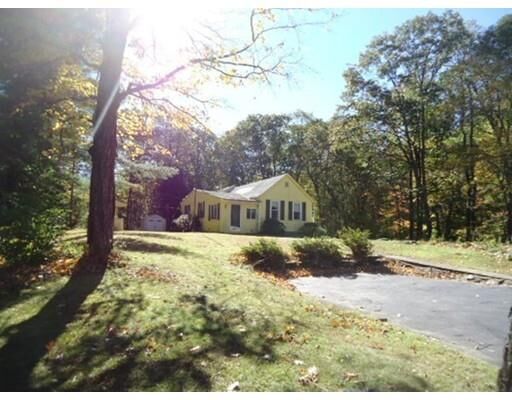 226 Pine Street  Leicester MA 01524 photo