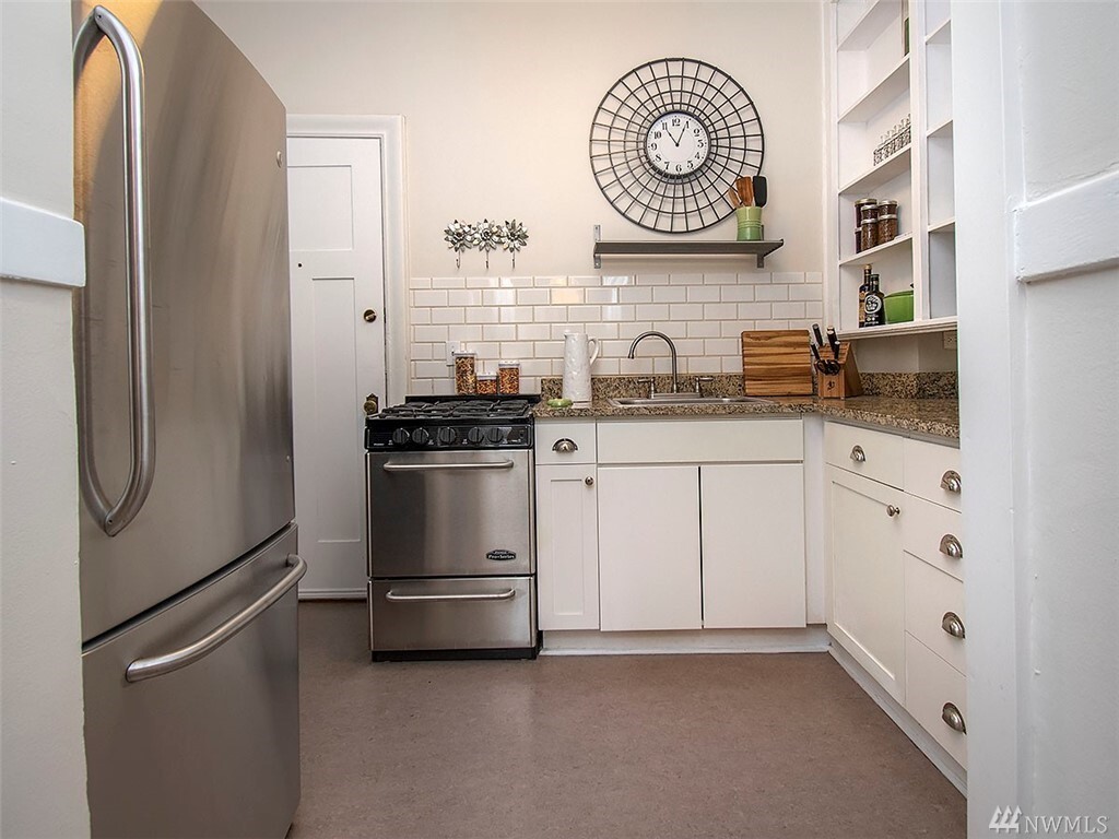 Property Photo: 125 Warren Ave N I WA 98109