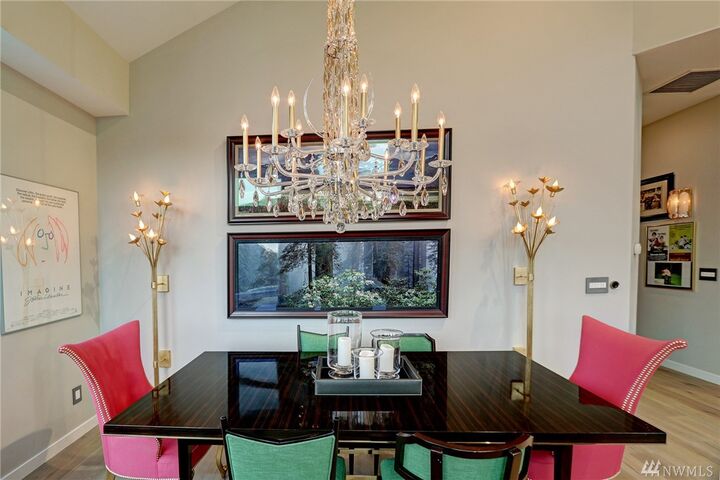 Property Photo:  511 7th Ave 406  WA 98033 