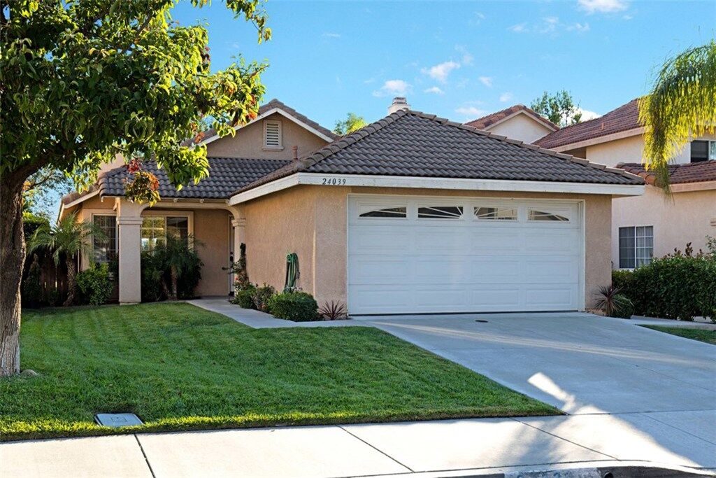Property Photo:  24039 Golden Pheasant Ln  CA 92562 