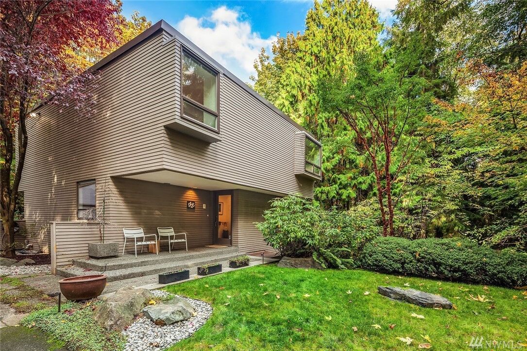 Property Photo: 9125 196th Street SW WA 98026