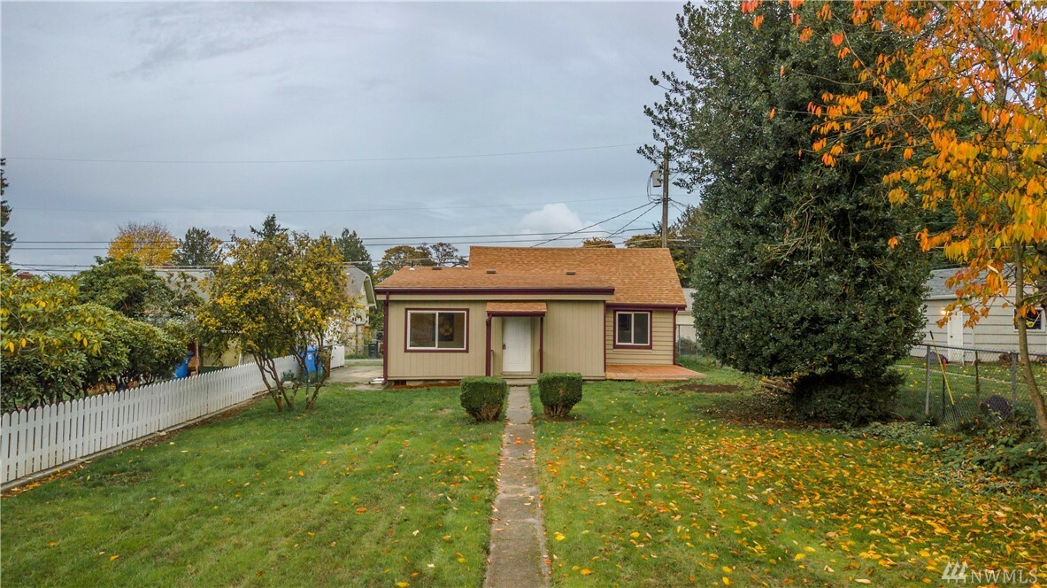 Property Photo:  4031 E E St  WA 98404 