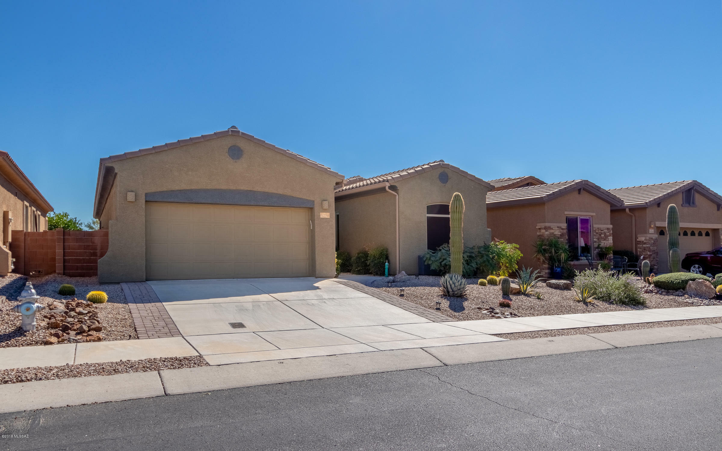Property Photo: 12714 N Gentle Rain Drive AZ 85658