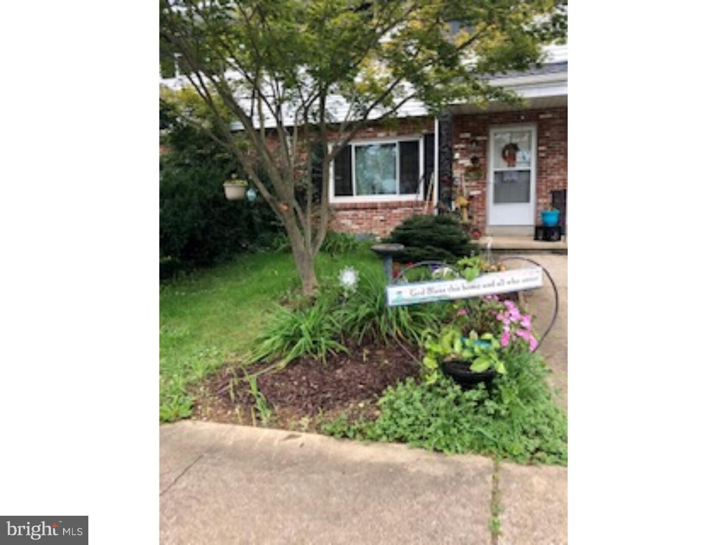 Property Photo:  24 Elm View Court  PA 19565 