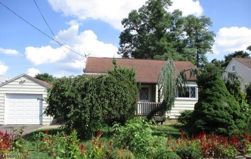 Property Photo:  13 Reid St  NJ 08880 