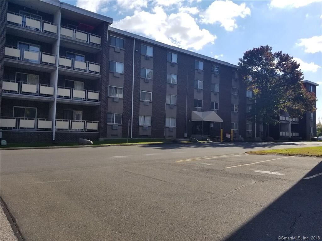 Property Photo:  80 Claudia Drive 471  CT 06516