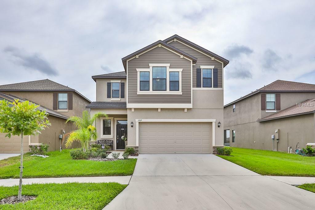 Property Photo: 1909 Redmond Brook Lane FL 33570