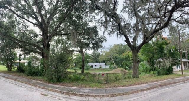 Property Photo:  1511 Oak Lane  FL 32707 