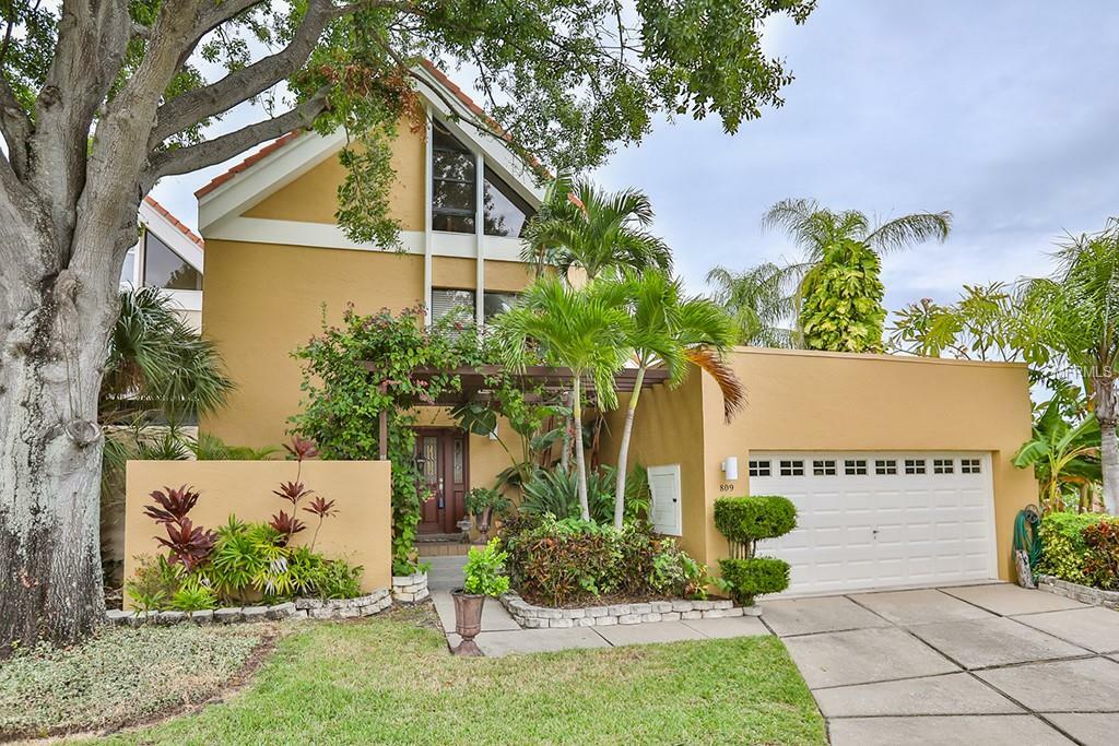 Property Photo:  809 Symphony Isles Boulevard  FL 33572 