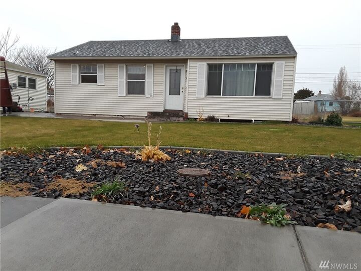 Property Photo:  140 W Northshore Dr  WA 98837 