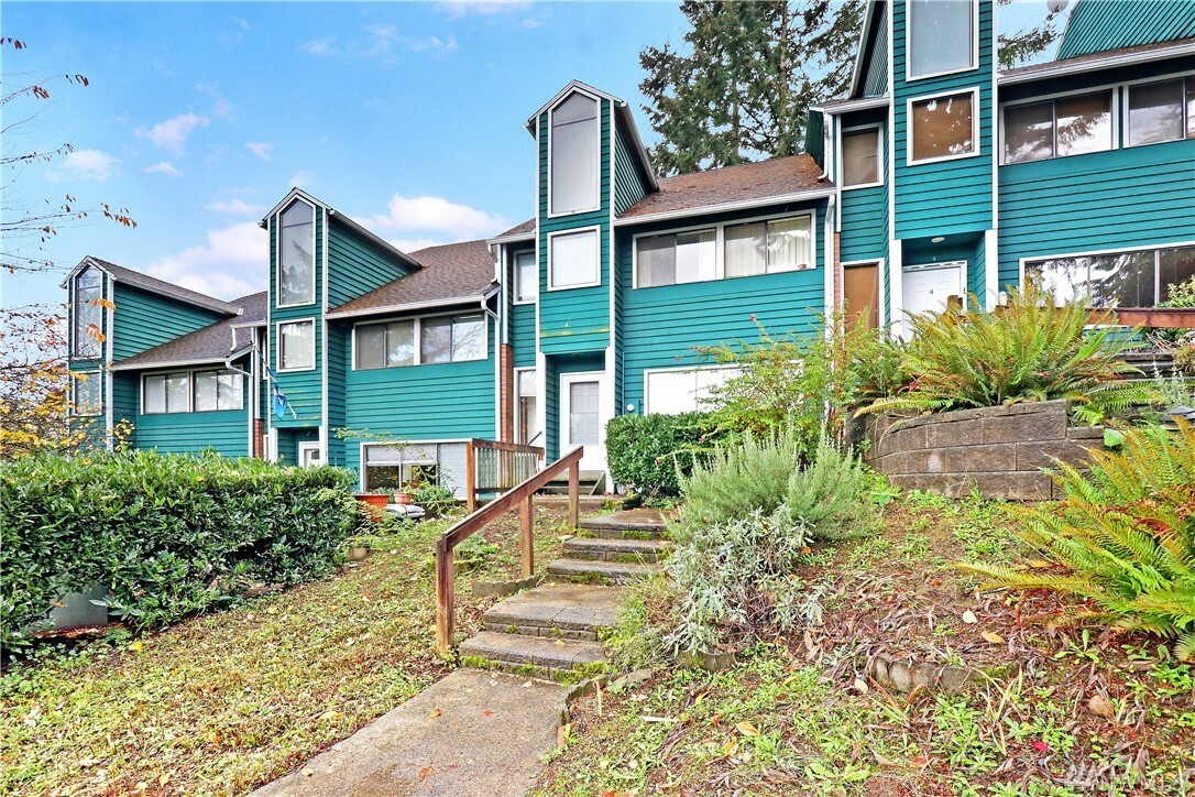 Property Photo:  4404 Terrace Dr 3  WA 98203 