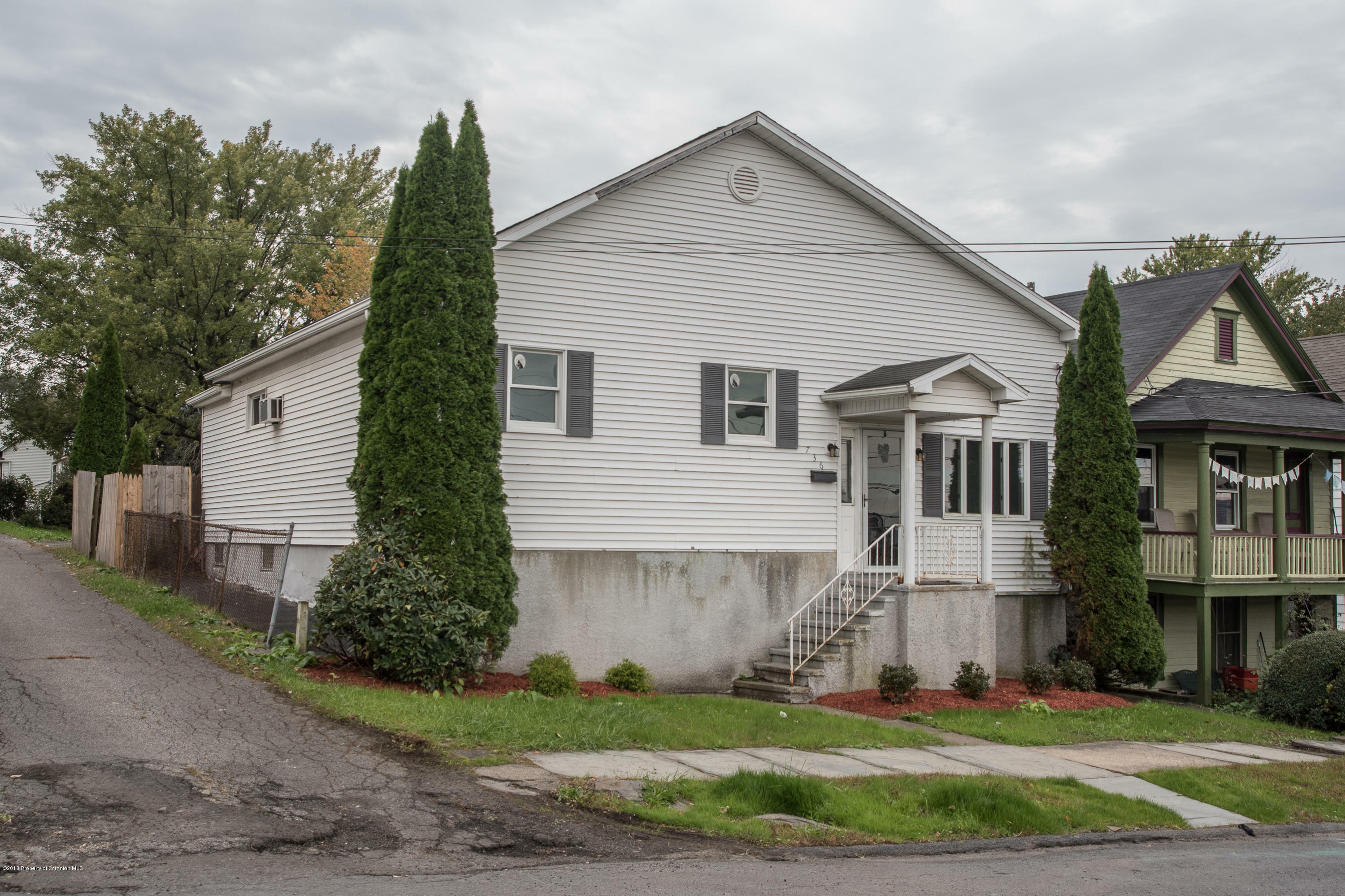 Property Photo:  736 Fig Street  PA 18505 