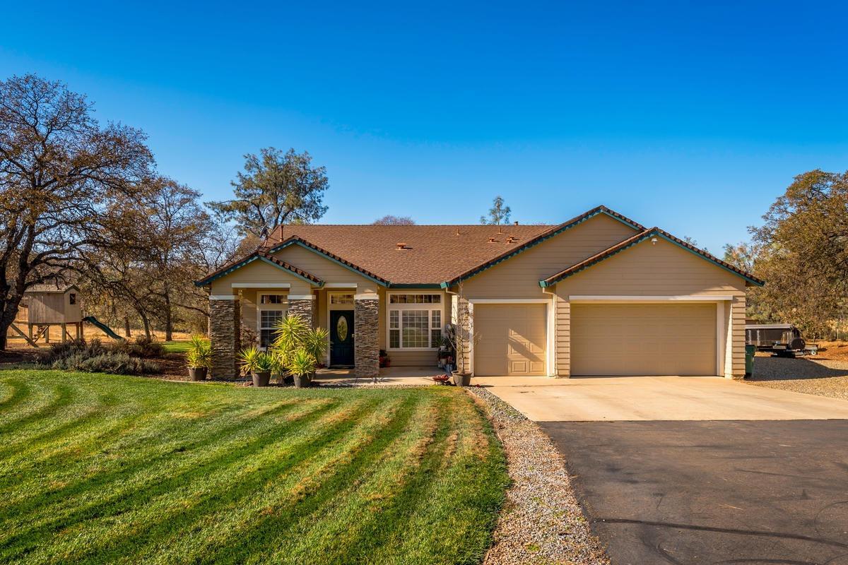 Property Photo: 1086 Shoreline Drive CA 95667
