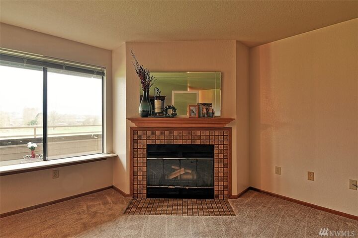 Property Photo: 101 Pine Ave 205 WA 98290