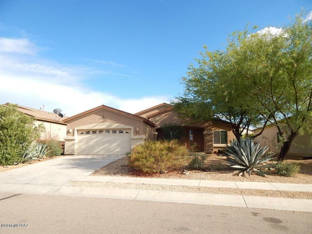 Property Photo:  8413 W Calle Sancho Panza  AZ 85757 