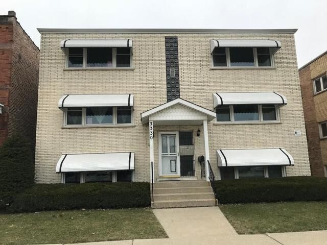 Property Photo:  3330 Grove Avenue 3S  IL 60402 