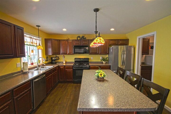 Property Photo:  14B Canterberry Court  NH 03051 