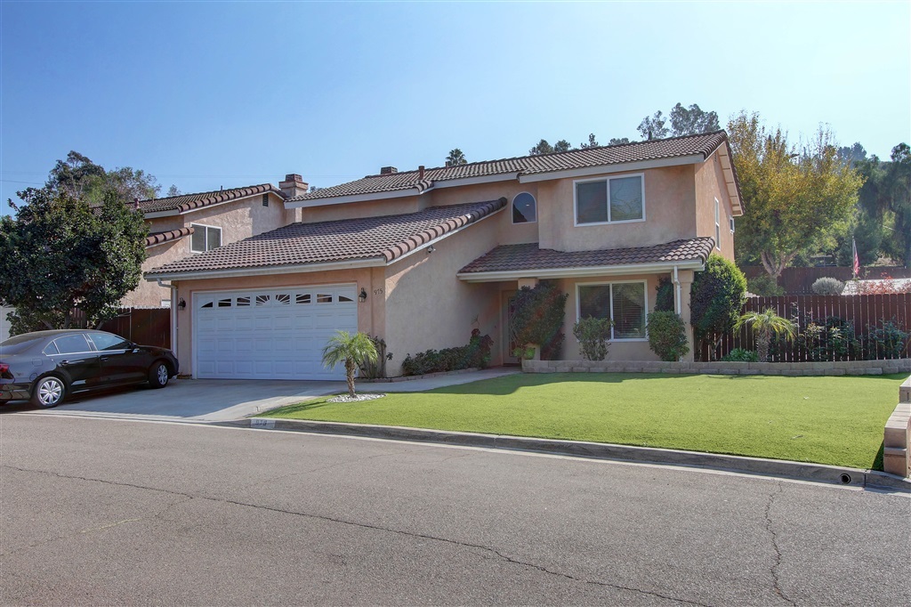 Property Photo:  975 Eden Ln  CA 92020 