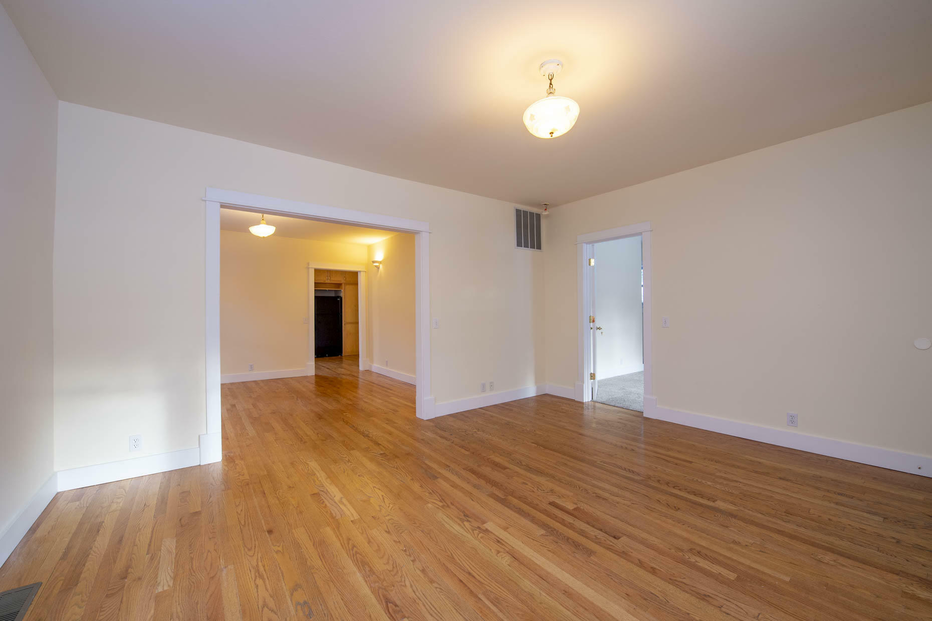 Property Photo:  414 S 3rd Ave  ID 83333 