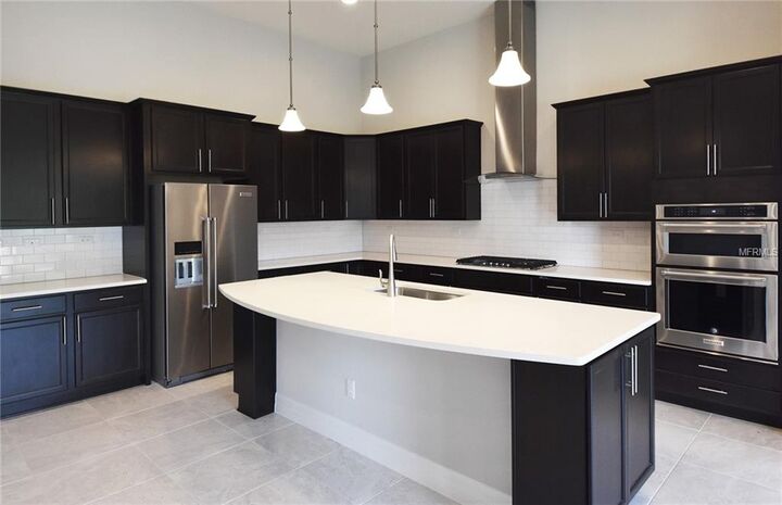 Property Photo: 10945 Savona Way FL 32827