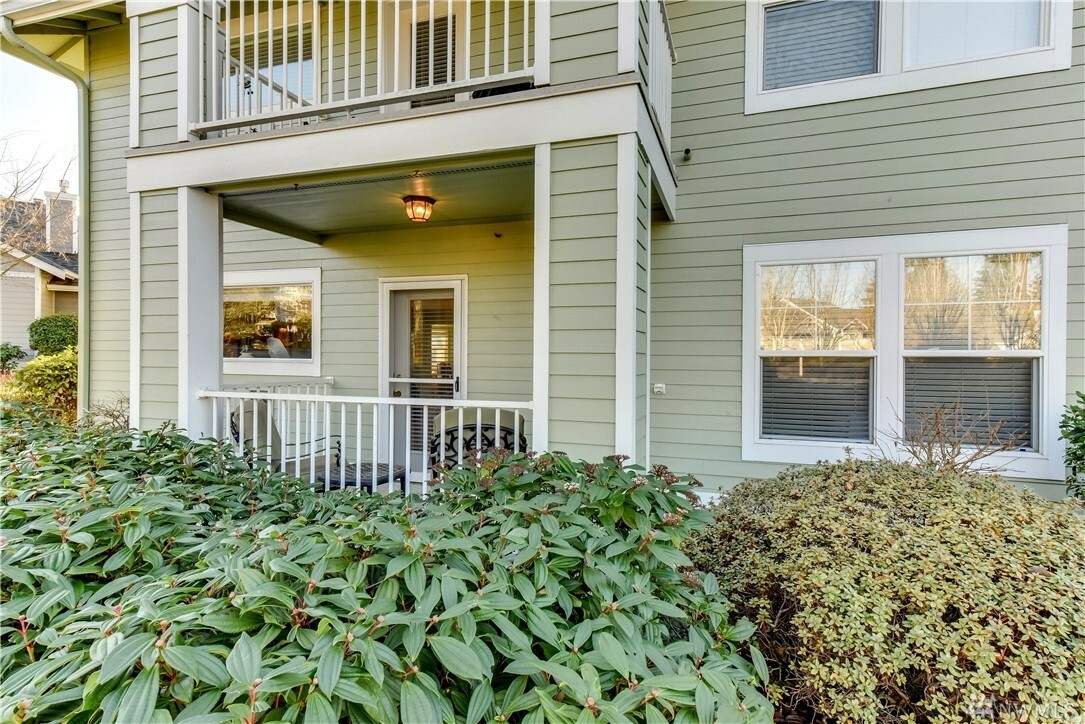 Property Photo: 22425 SE Highland Lane 107 WA 98029