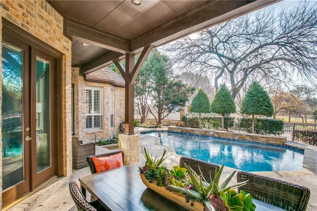 Property Photo: 5601 Gleneagles Drive TX 75093