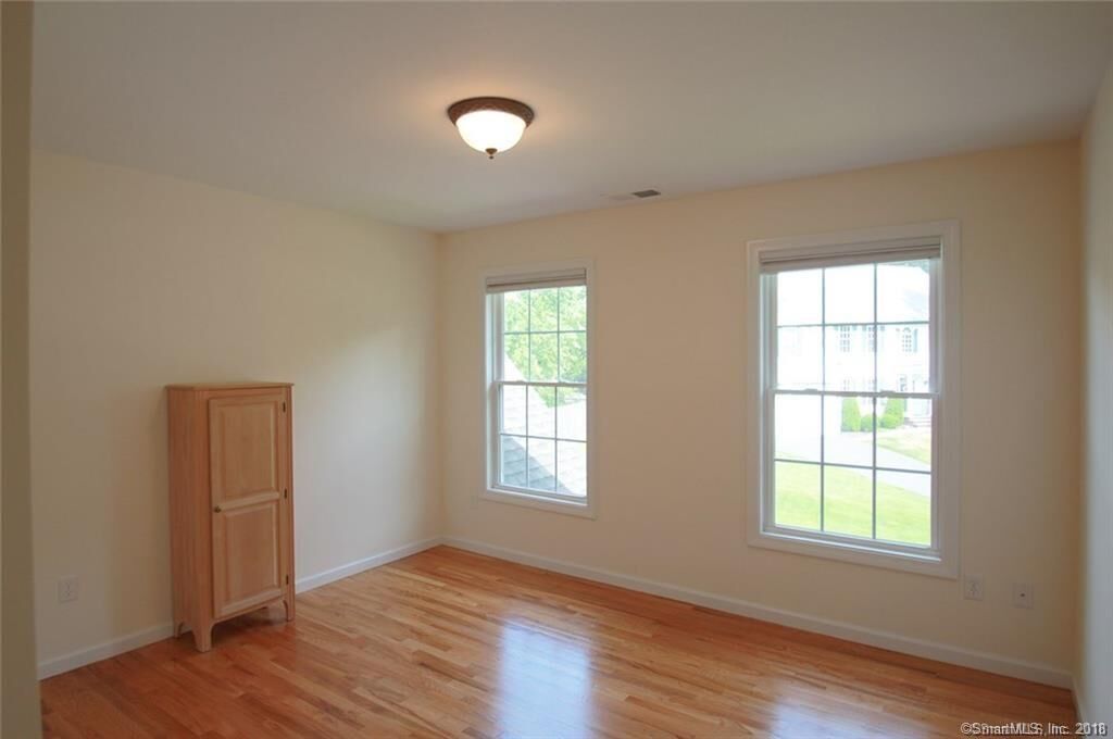 Property Photo:  145 Canary Place  CT 06614 