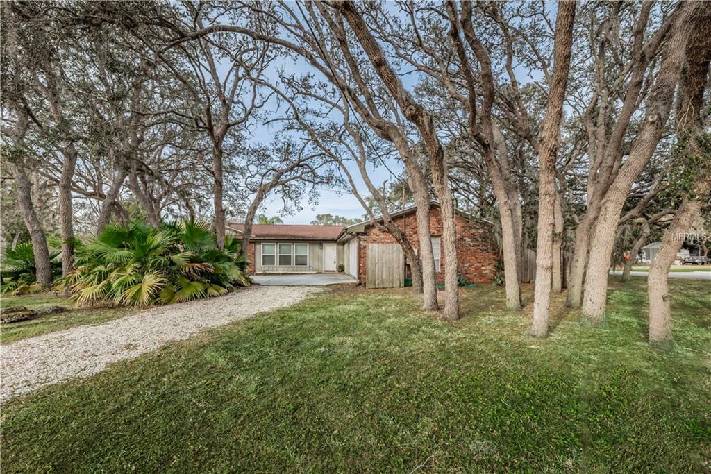 Property Photo:  1100 Riverside Drive  FL 34689 