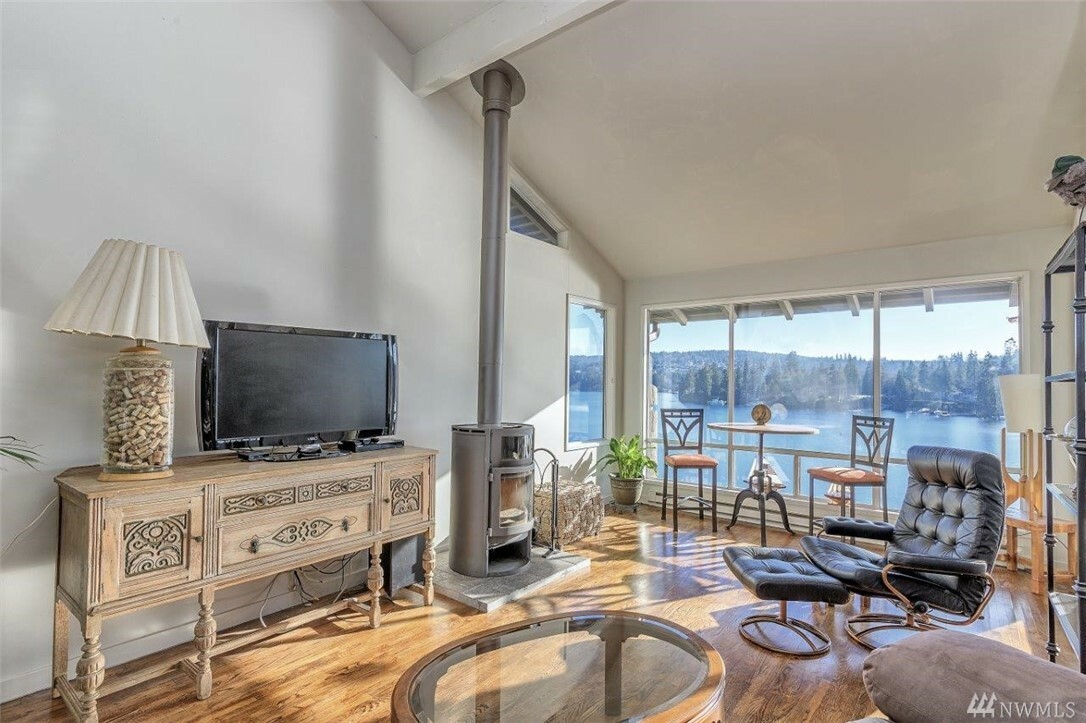 Property Photo: 161 North Bay Lane 6 WA 98365