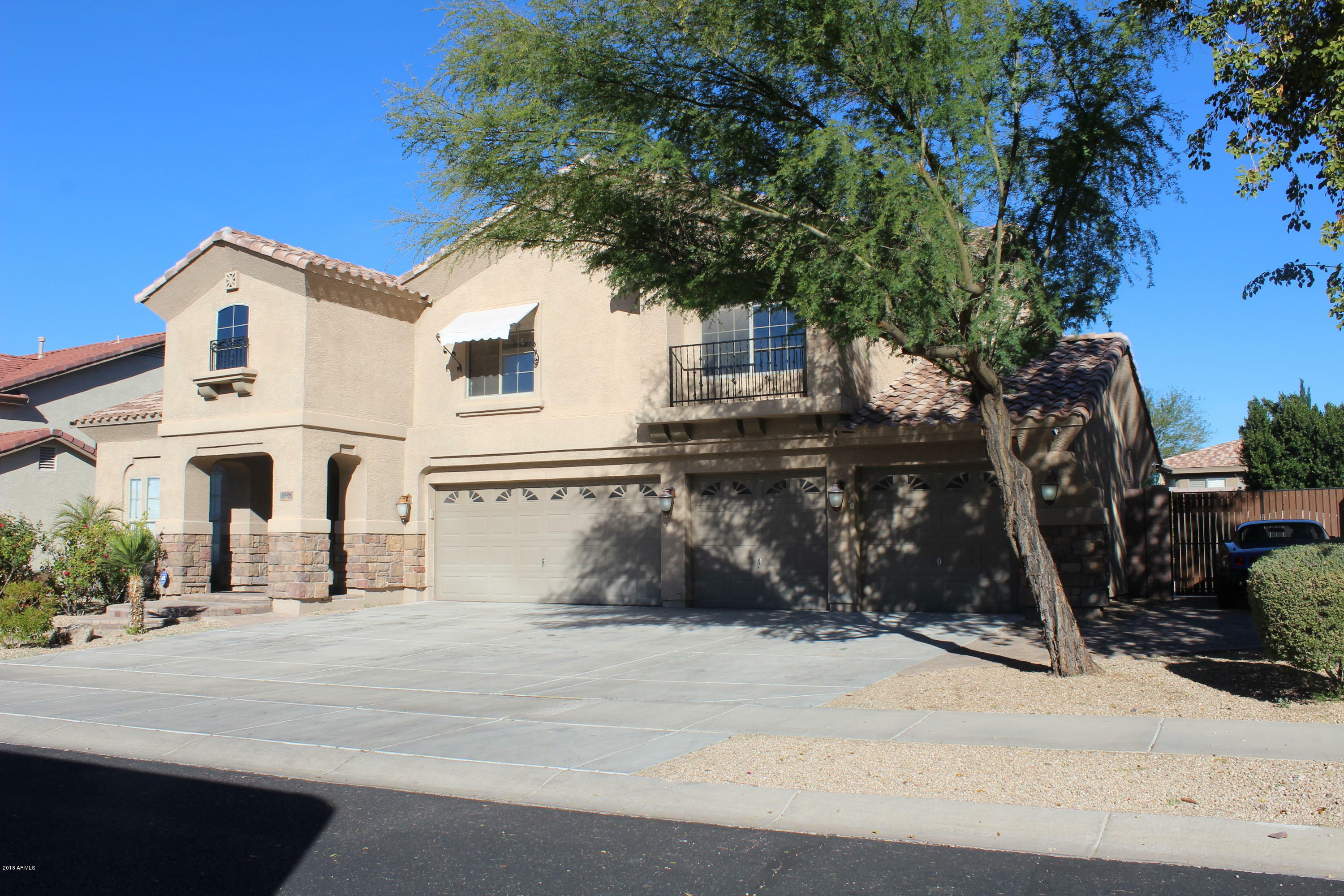 Property Photo: 2424 W Woburn Lane AZ 85085