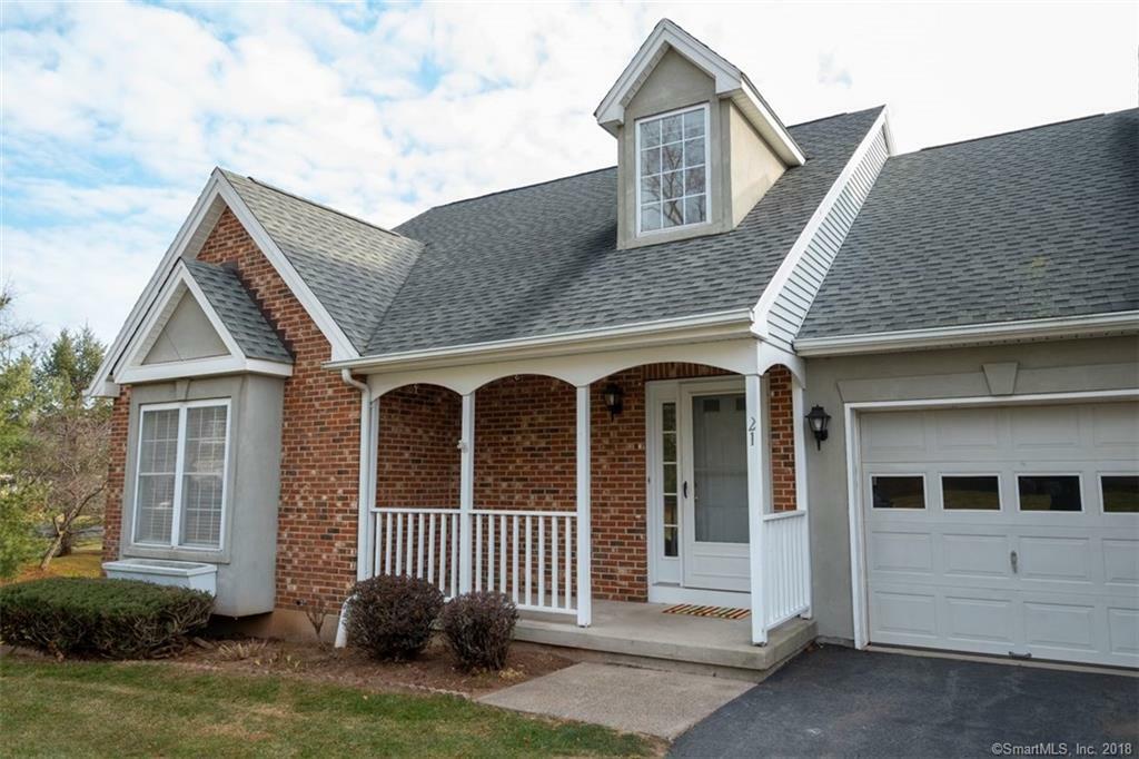 Property Photo: 21 Brimfield Way 21 CT 06067