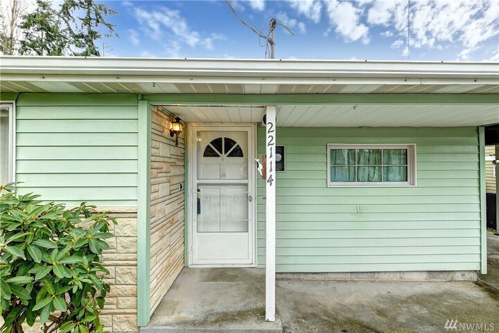 Property Photo:  22114 90th Ave W  WA 98026 