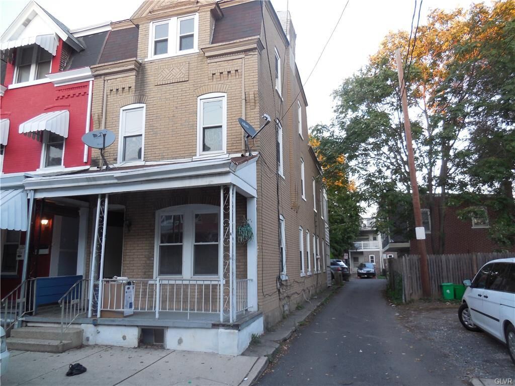 Property Photo: 615 Park Street PA 18102