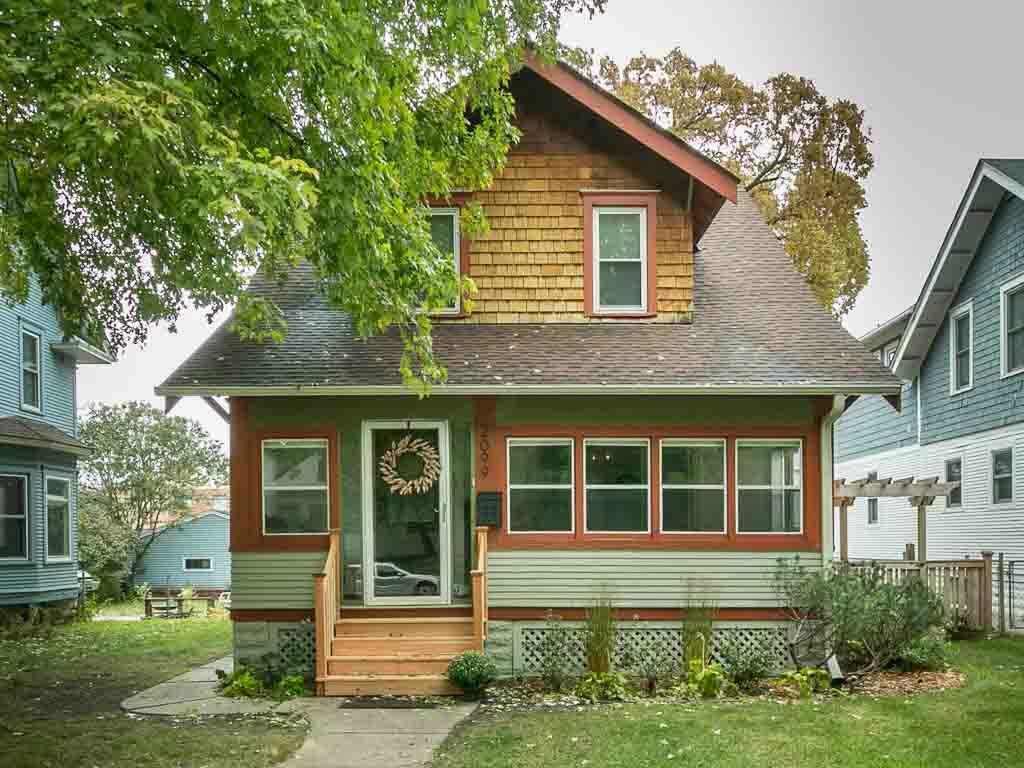 Property Photo: 2099 Lincoln Avenue MN 55105