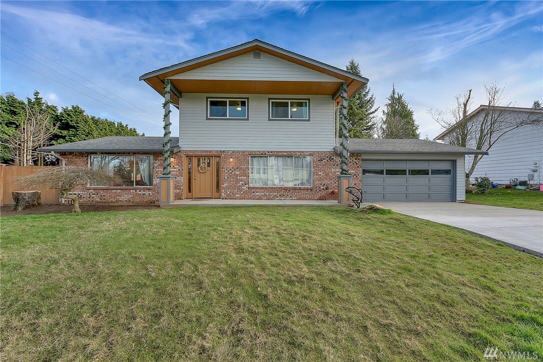 Property Photo:  6228 Cascade Dr  WA 98248 