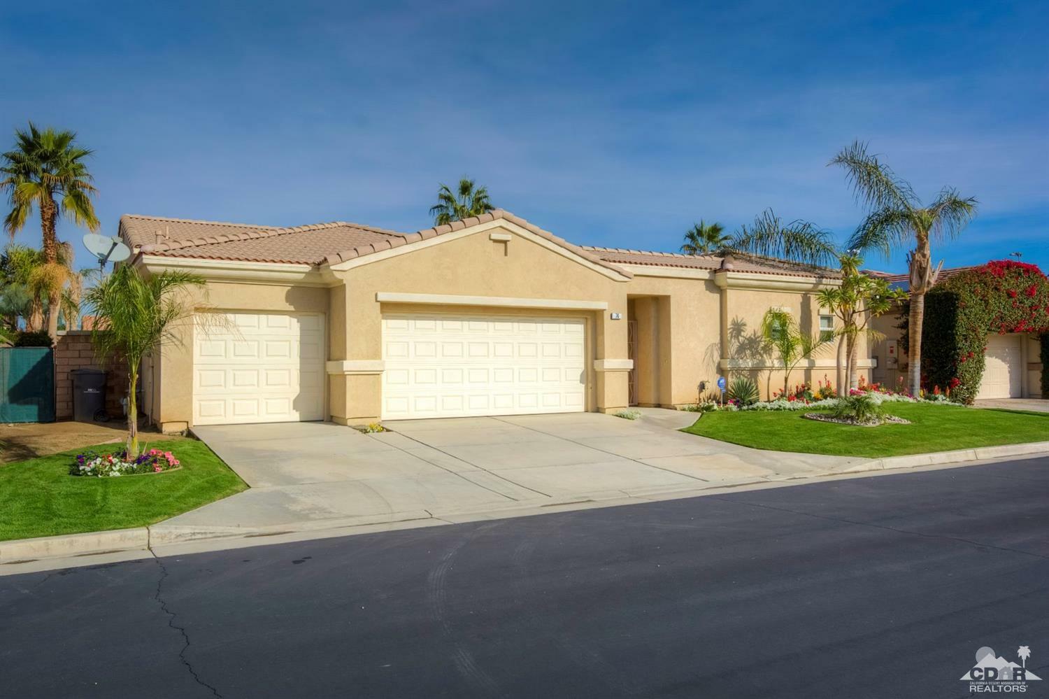 Property Photo:  74 Rocio Court  CA 92260 