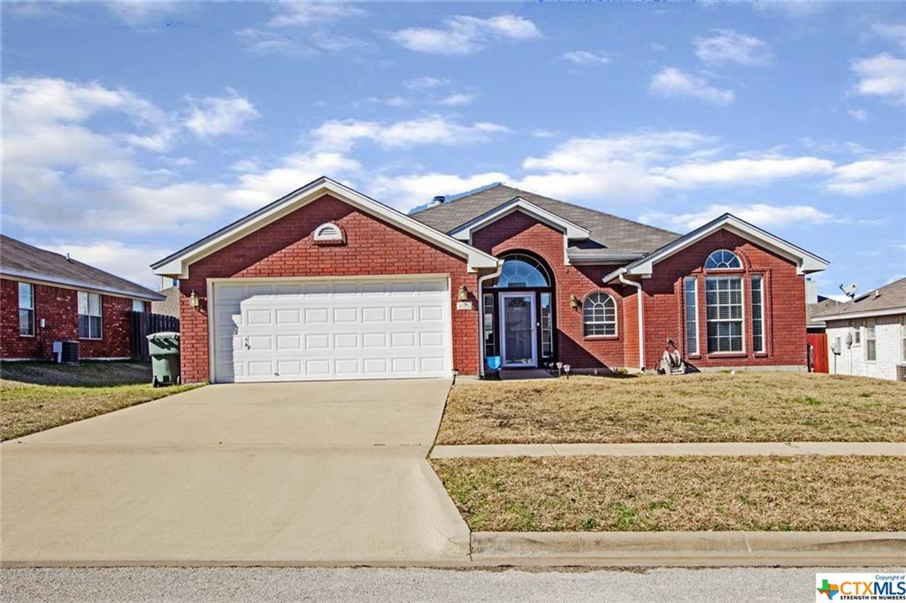 Property Photo: 4307 Esta Lee Avenue TX 76549