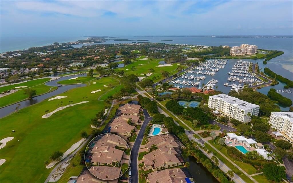 Property Photo:  2367 Harbour Oaks Drive  FL 34228 