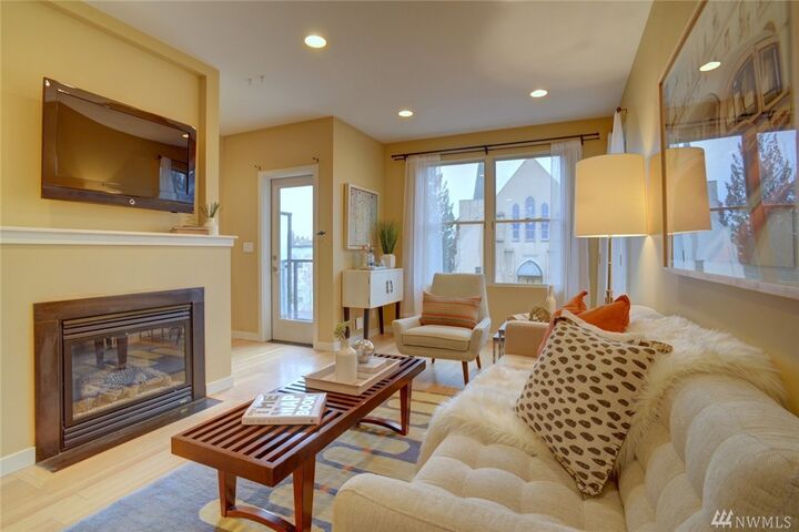 Property Photo: 3817 S Angeline St WA 98118