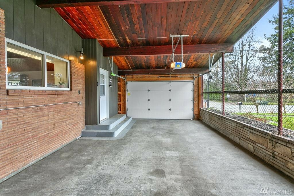 Property Photo:  201 5th St  WA 98294 