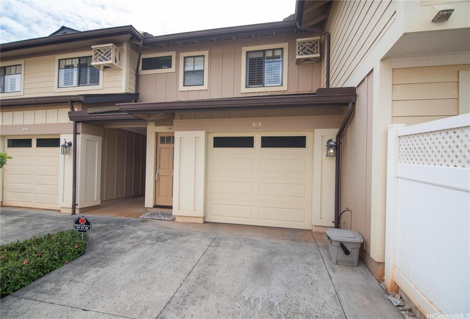 Property Photo:  95-929 Ukuwai Street 405  HI 96789 