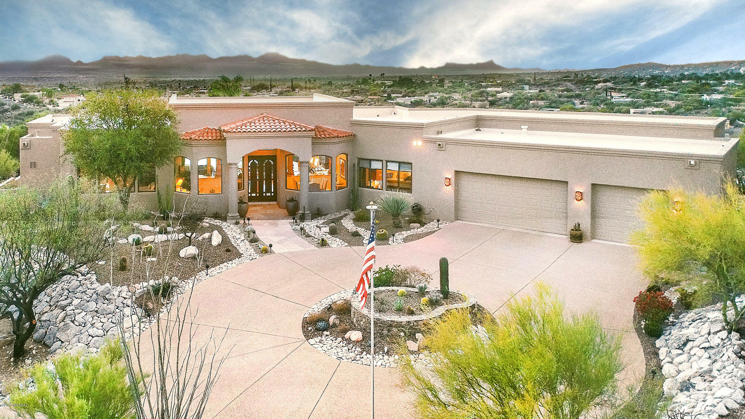 Property Photo: 6295 N Paseo Valdear AZ 85750