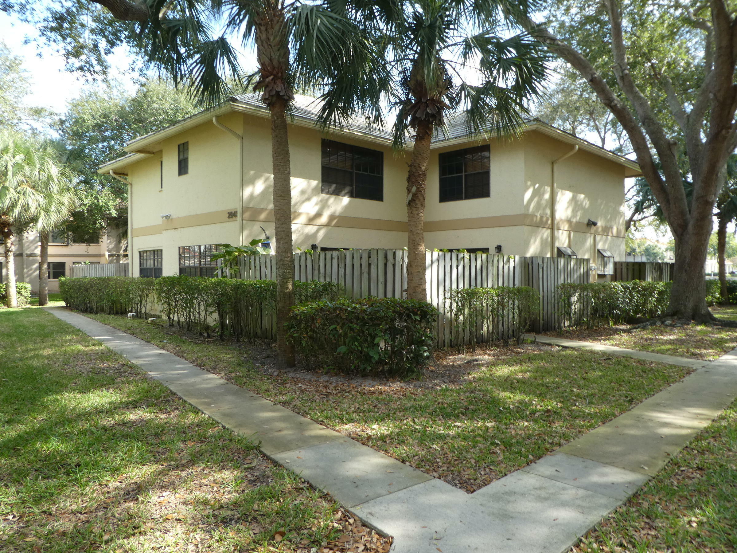 Property Photo:  2940 SW 22nd Circle 9D  FL 33445 