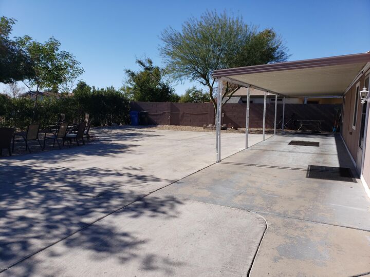 Property Photo:  126 E Villa Theresa Drive  AZ 85022 