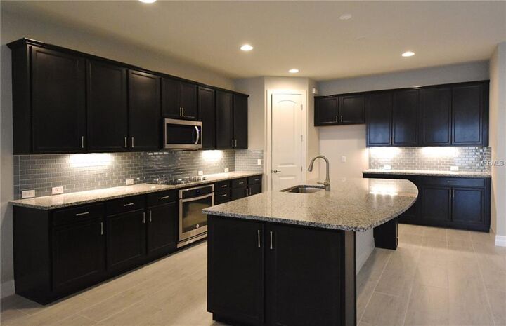 Property Photo: 680 Bishop Bay Loop FL 32712