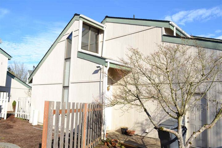 3842  Auburn Rd NE  Salem OR 97301 photo